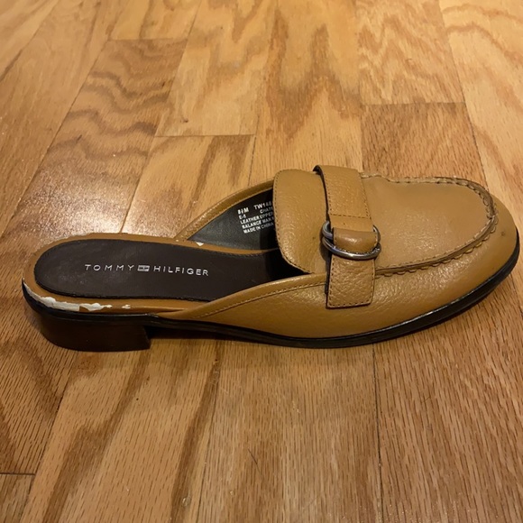Tommy Hilfiger light brown leather buckle mules - Picture 2 of 15